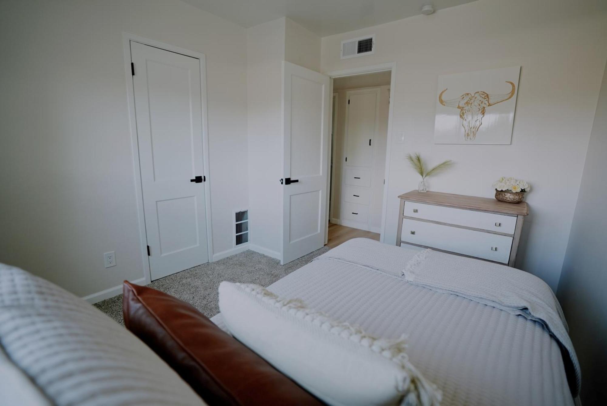Centrally Located! Remodeled! Huge Backyard! The White House Albuquerque Zewnętrze zdjęcie